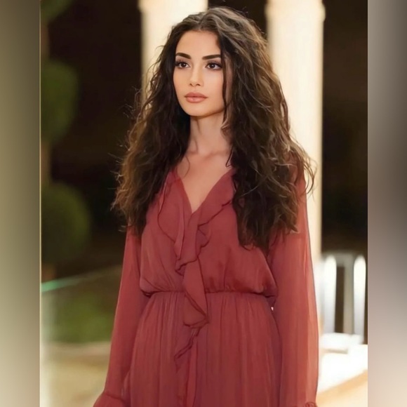 ZARA BLOGGERS FAVORITE RUFFLED GEORGETTE MIDI DRESS - Picture 4 of 16